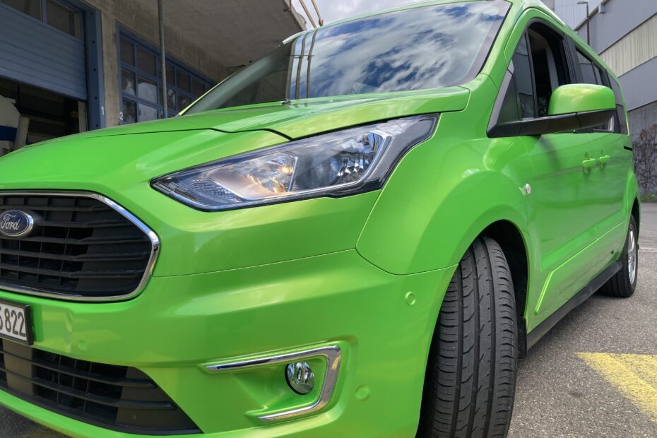 ford turneo grün