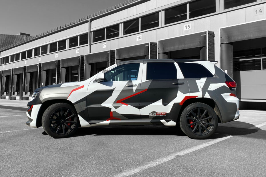 car wrapping jeep